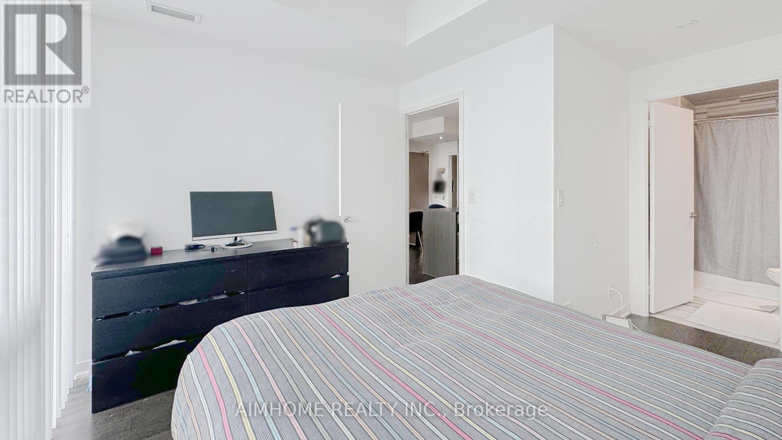 6506 - 100 Harbour Street, Toronto (Waterfront Communities), Ontario  M5J 0B5 - Photo 9 - C12129373