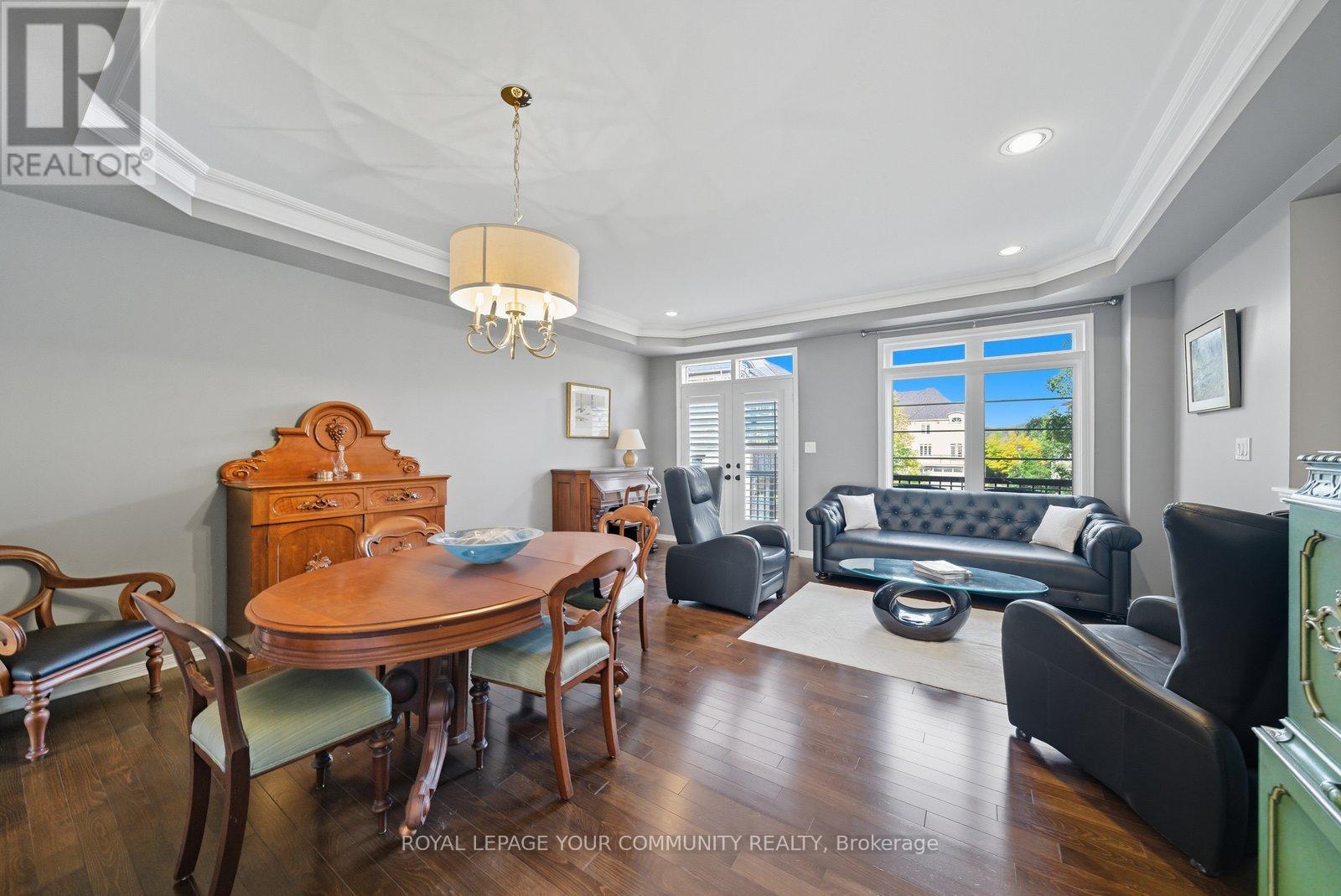 118 Chapman Court, Aurora (Aurora Grove), Ontario  L4G 0E2 - Photo 11 - N12419147