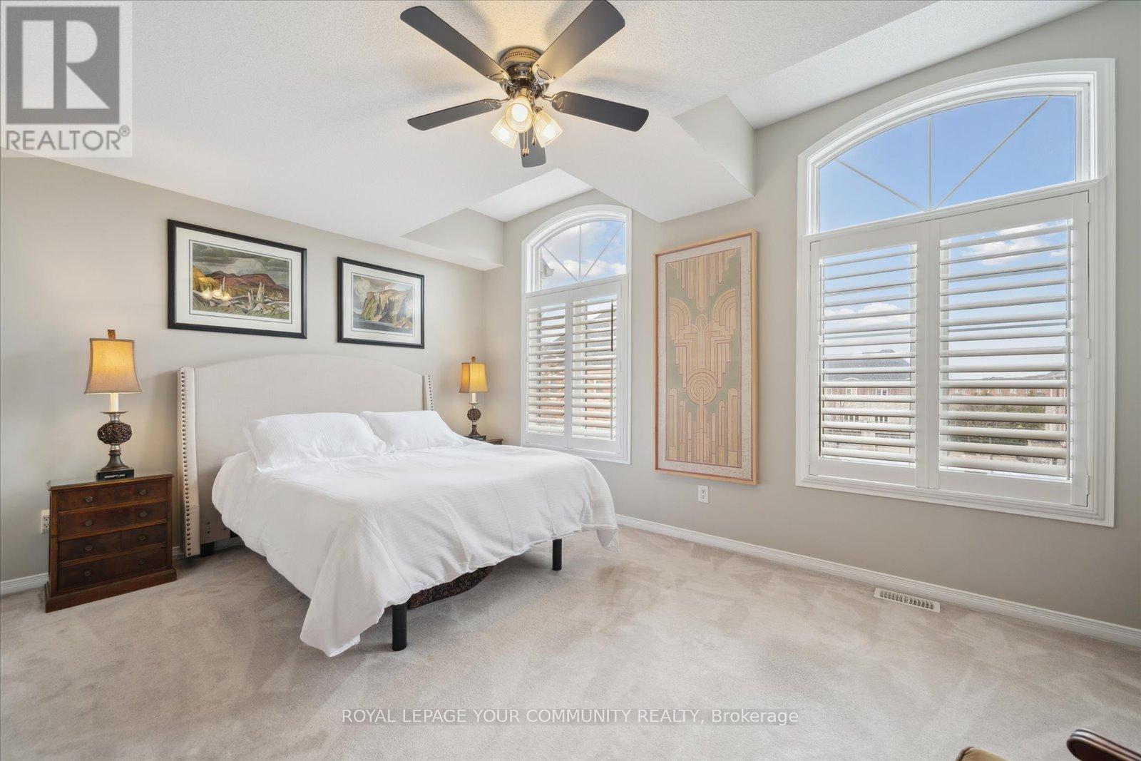 118 Chapman Court, Aurora (Aurora Grove), Ontario  L4G 0E2 - Photo 28 - N12419147