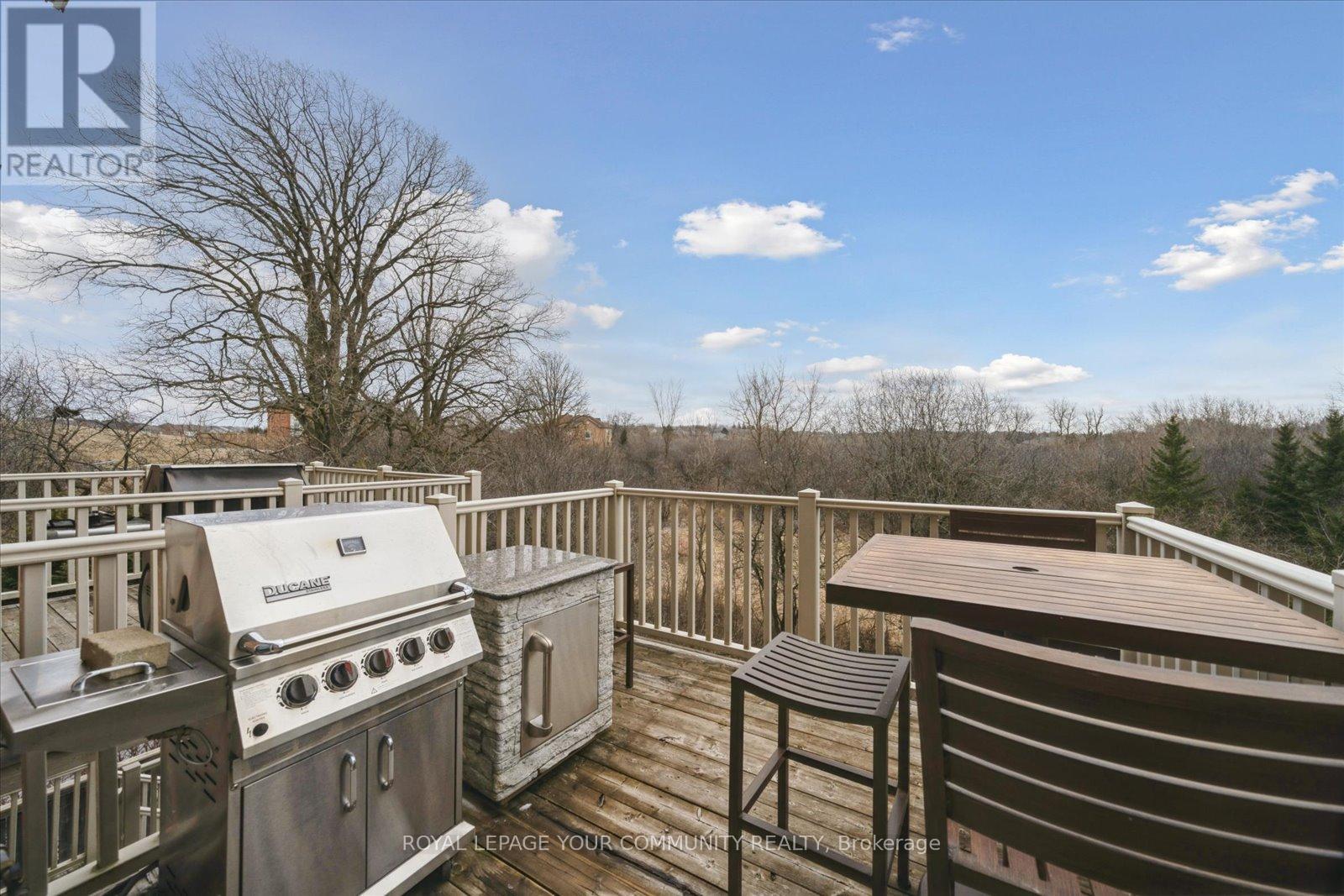 118 Chapman Court, Aurora (Aurora Grove), Ontario  L4G 0E2 - Photo 21 - N12419147