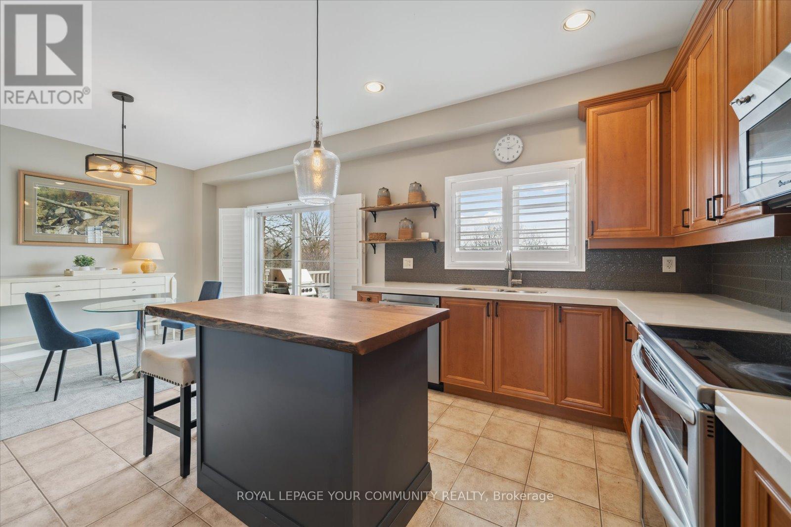 118 Chapman Court, Aurora (Aurora Grove), Ontario  L4G 0E2 - Photo 18 - N12419147