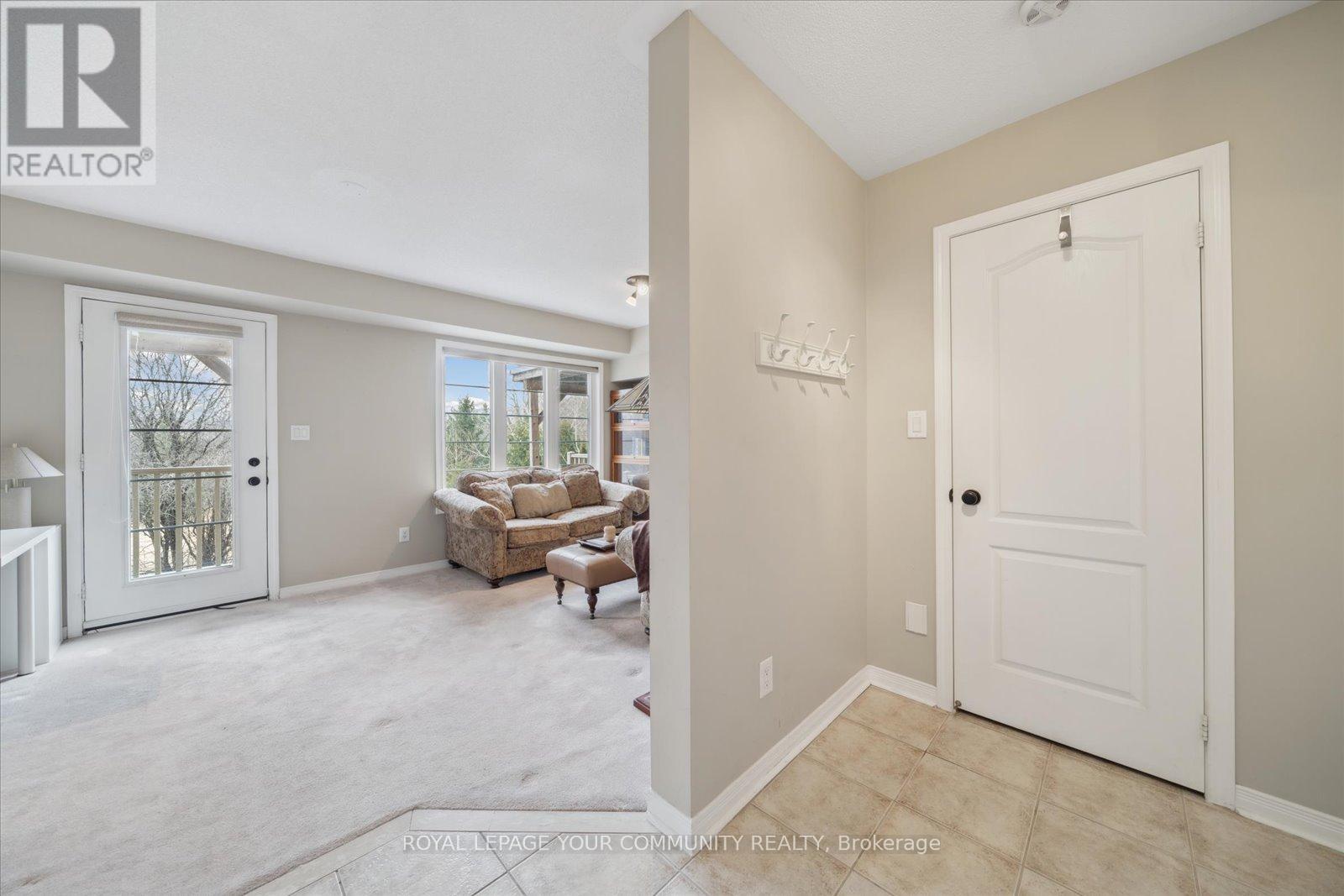 118 Chapman Court, Aurora (Aurora Grove), Ontario  L4G 0E2 - Photo 40 - N12419147