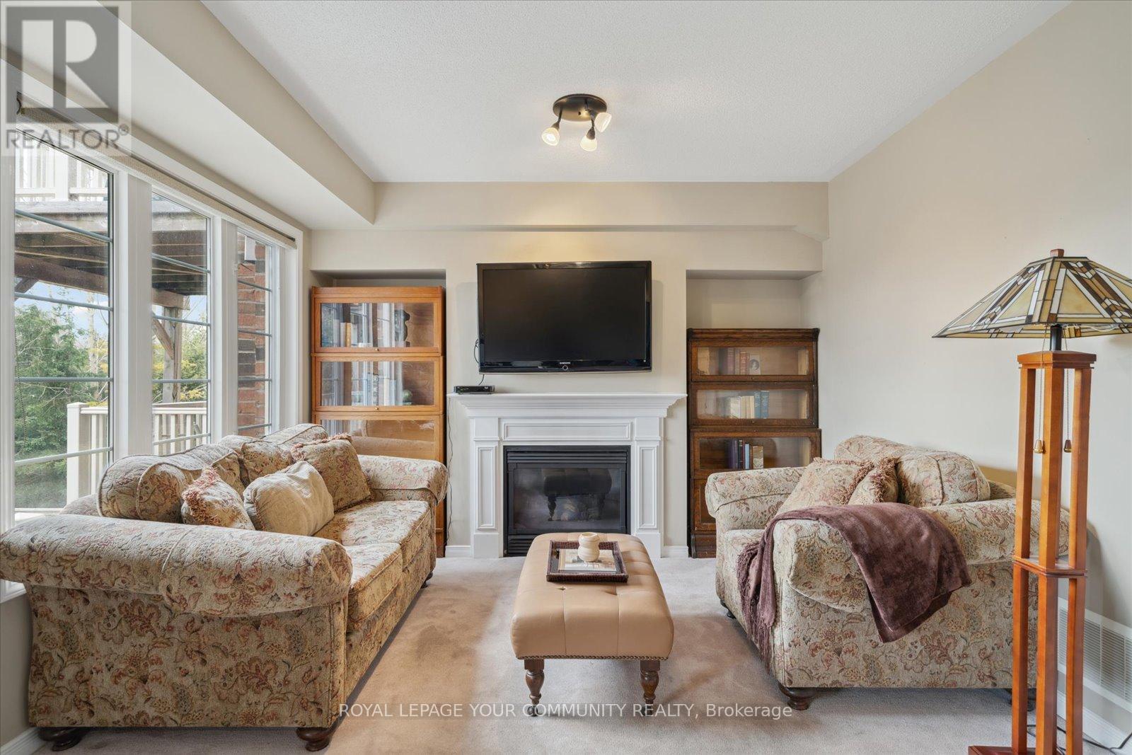 118 Chapman Court, Aurora (Aurora Grove), Ontario  L4G 0E2 - Photo 42 - N12419147