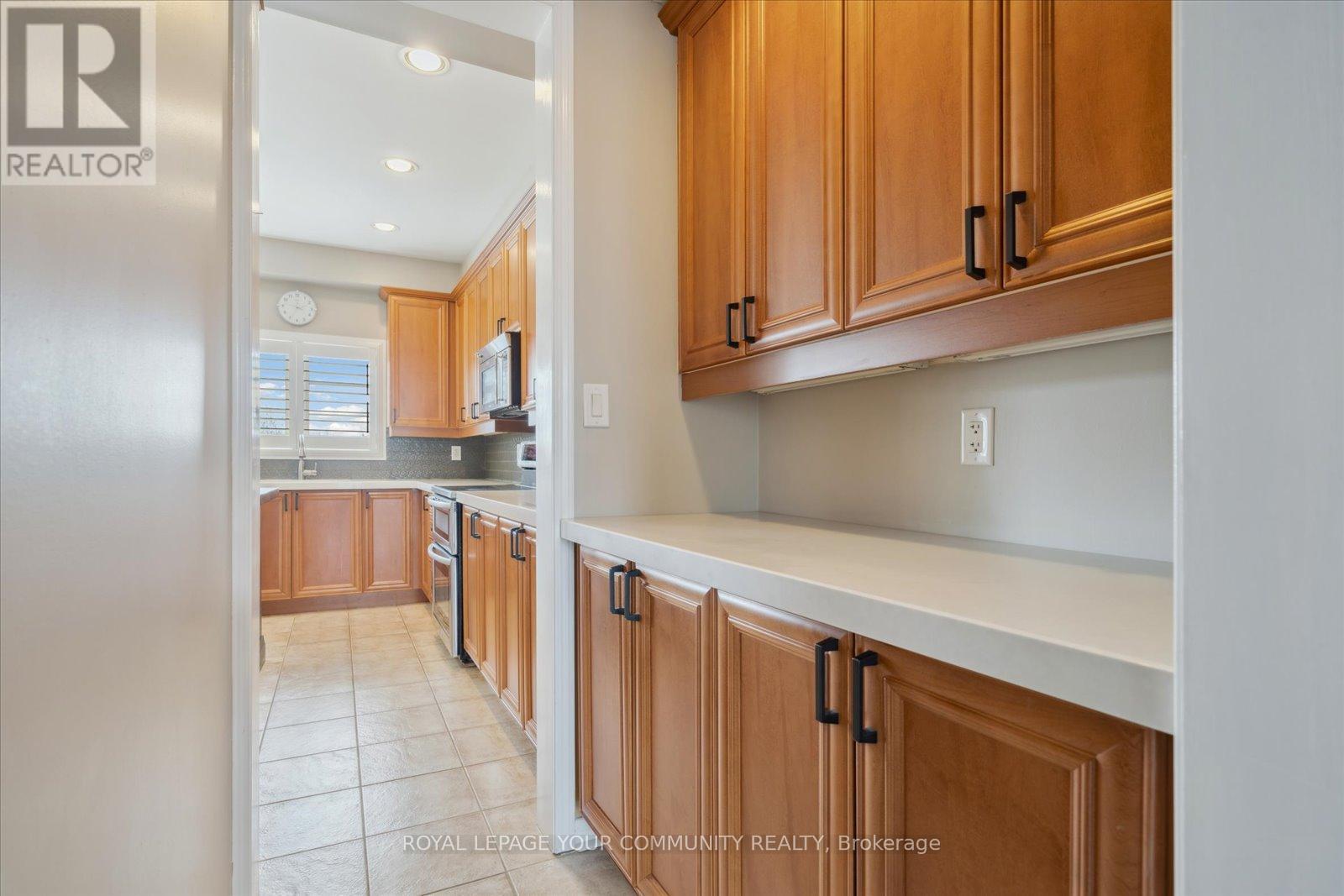 118 Chapman Court, Aurora (Aurora Grove), Ontario  L4G 0E2 - Photo 19 - N12419147