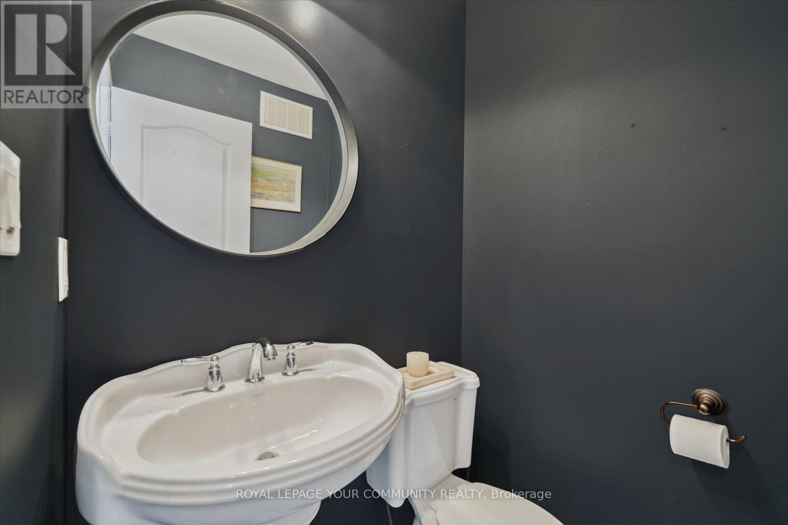 118 Chapman Court, Aurora (Aurora Grove), Ontario  L4G 0E2 - Photo 26 - N12419147