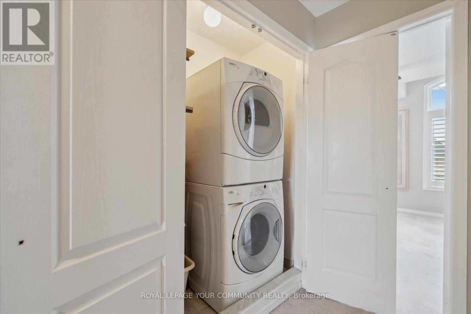 118 Chapman Court, Aurora (Aurora Grove), Ontario  L4G 0E2 - Photo 37 - N12419147