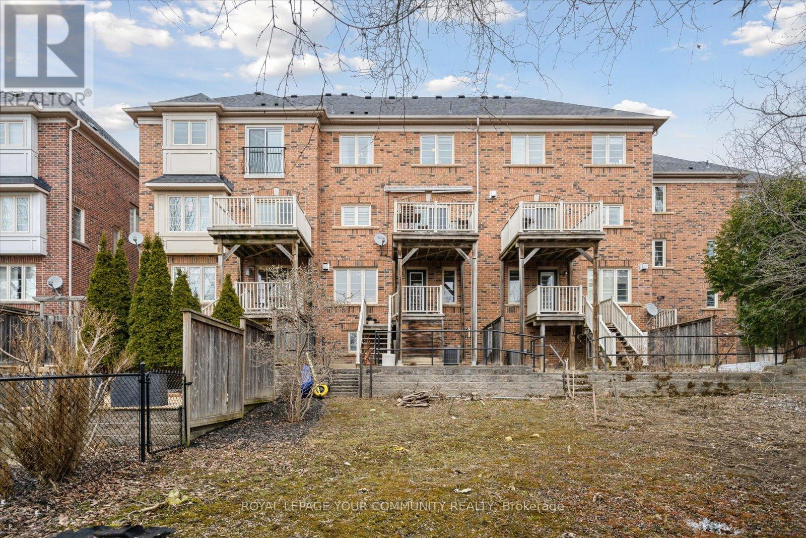 118 Chapman Court, Aurora (Aurora Grove), Ontario  L4G 0E2 - Photo 44 - N12419147