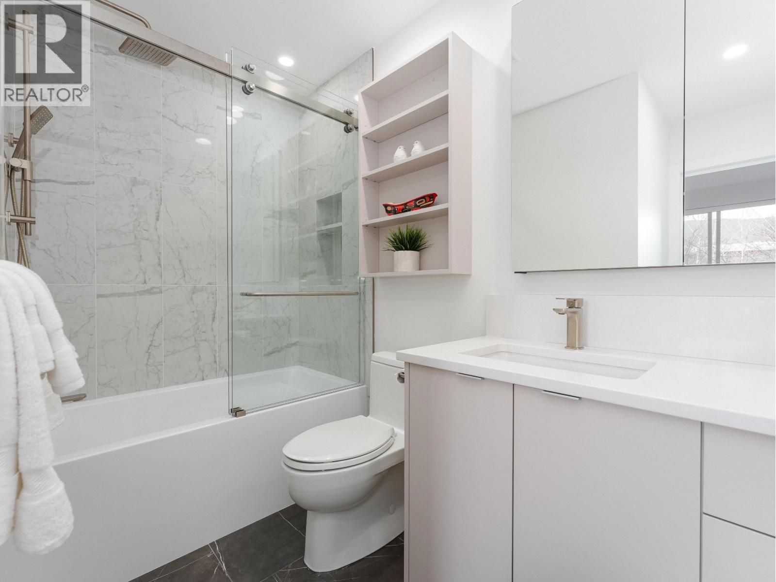 422 580 Raven Woods Drive, North Vancouver, British Columbia  V7G 2T2 - Photo 14 - R3050488
