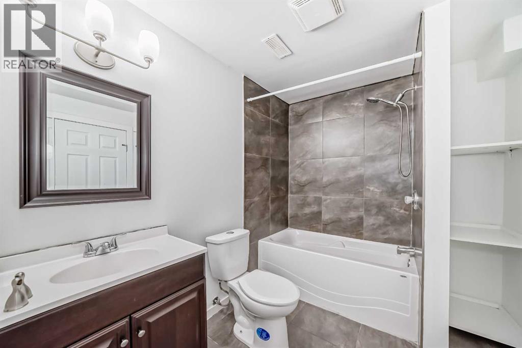 24 Sunset Link, Cochrane, Alberta  T4C 0M1 - Photo 37 - A2238609