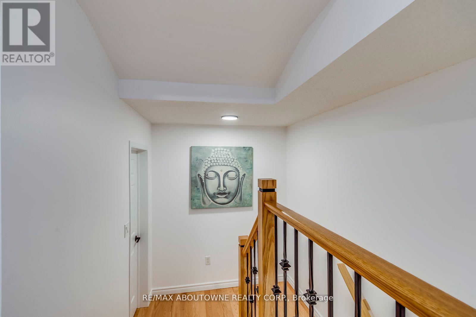 2246 Fairbairn Court, Oakville, Ontario  L6M 4R2 - Photo 21 - W12298531