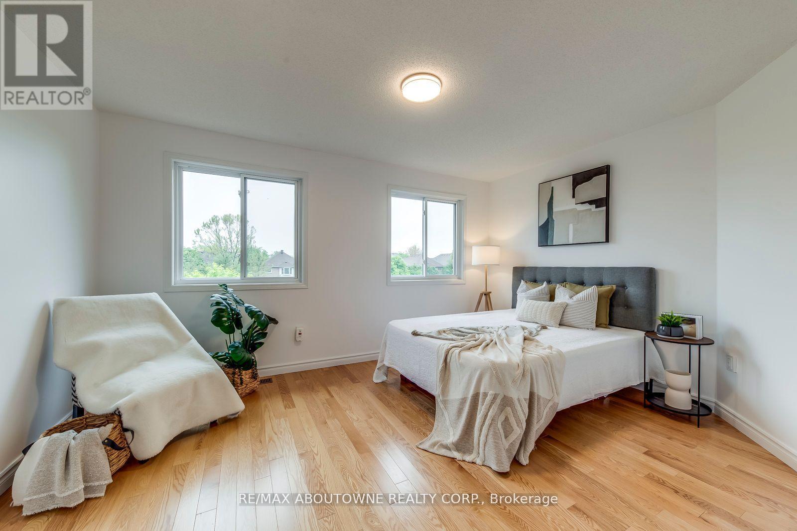 2246 Fairbairn Court, Oakville, Ontario  L6M 4R2 - Photo 29 - W12298531