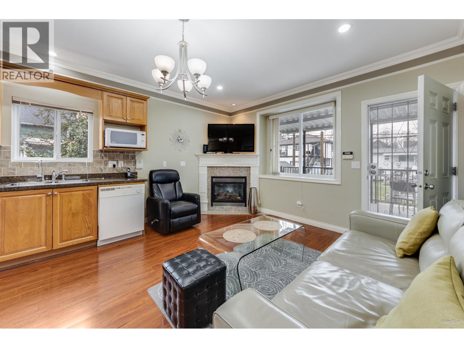 2048 E 1st Avenue, Vancouver, British Columbia  V5N 1B5 - Photo 4 - R3050700