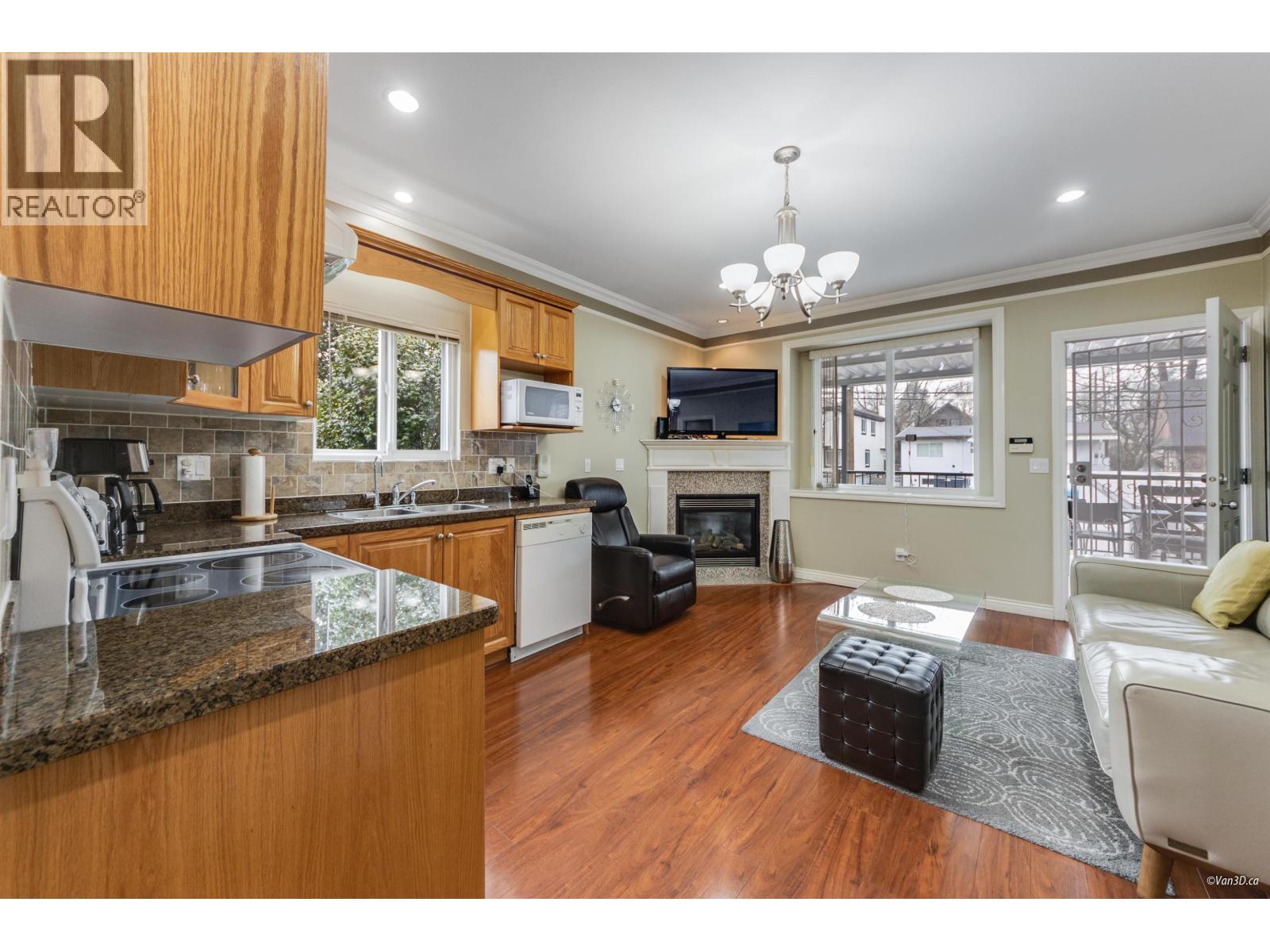2048 E 1st Avenue, Vancouver, British Columbia  V5N 1B5 - Photo 3 - R3050700