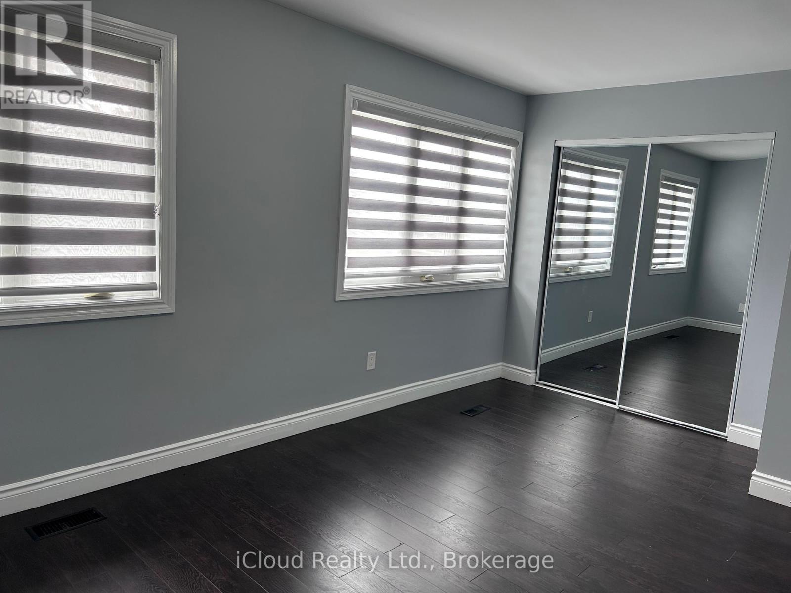 2 Tropical Court, Brampton, Ontario  L6Z 2B9 - Photo 11 - W12419722