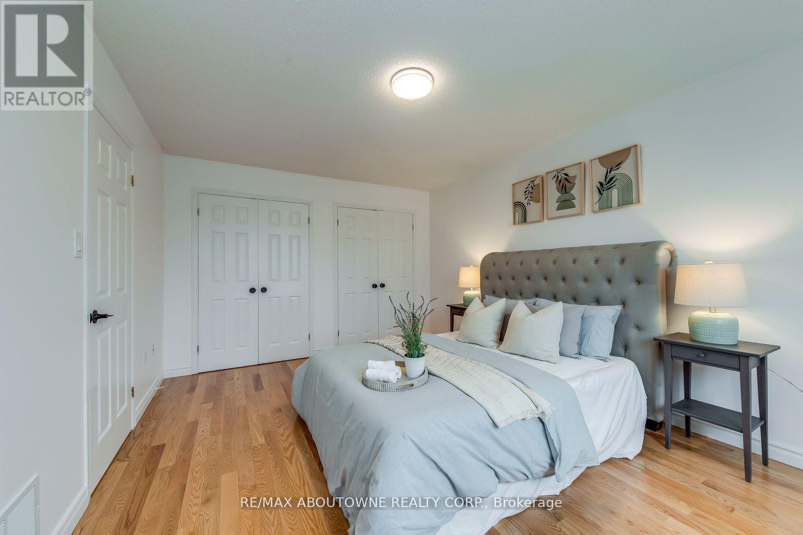 2246 Fairbairn Court, Oakville, Ontario  L6M 4R2 - Photo 24 - W12298531