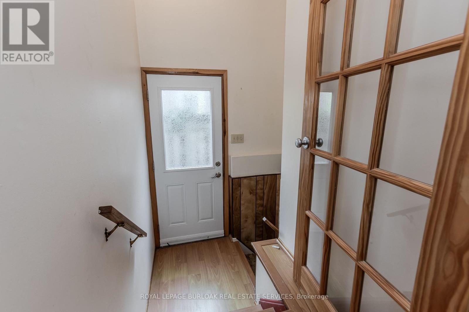 196 Mendel Court, Oakville, Ontario  L6H 1G8 - Photo 24 - W12419604