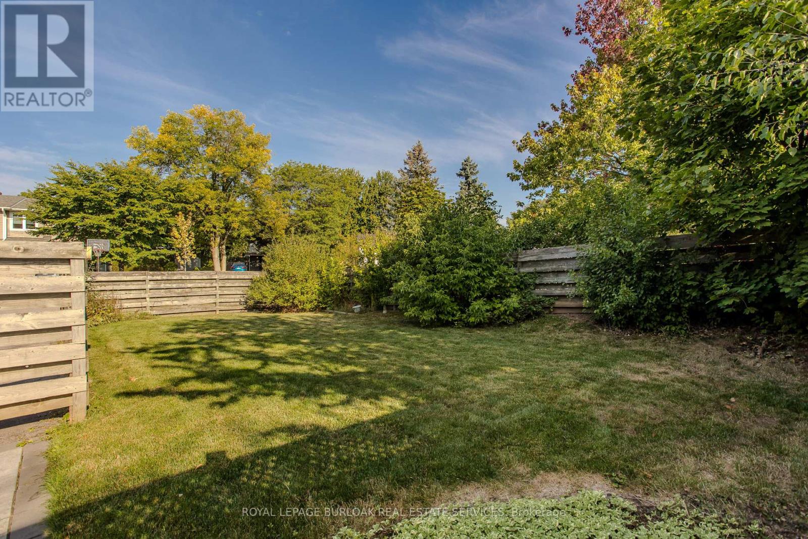 196 Mendel Court, Oakville, Ontario  L6H 1G8 - Photo 31 - W12419604