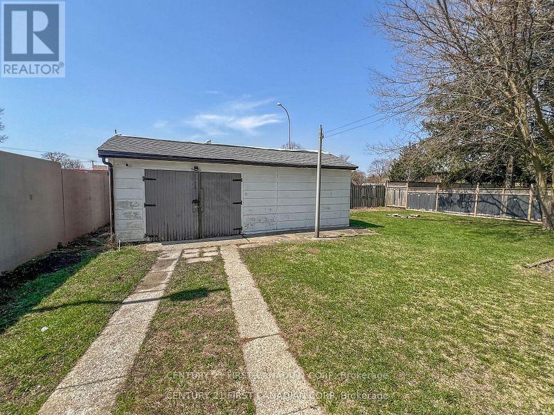 67 Sackville Street, London East, Ontario  N5Z 2E3 - Photo 5 - X12419925