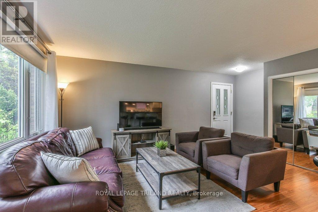 44 Tweed Crescent, London North, Ontario  N5X 1Z4 - Photo 9 - X12419931