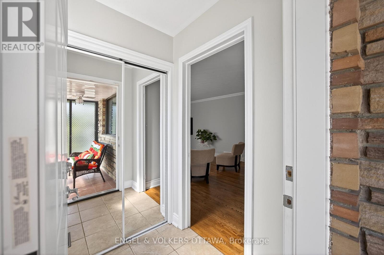 1291 Notting Hill Avenue, Ottawa, Ontario  K1V 6T5 - Photo 4 - X12419992