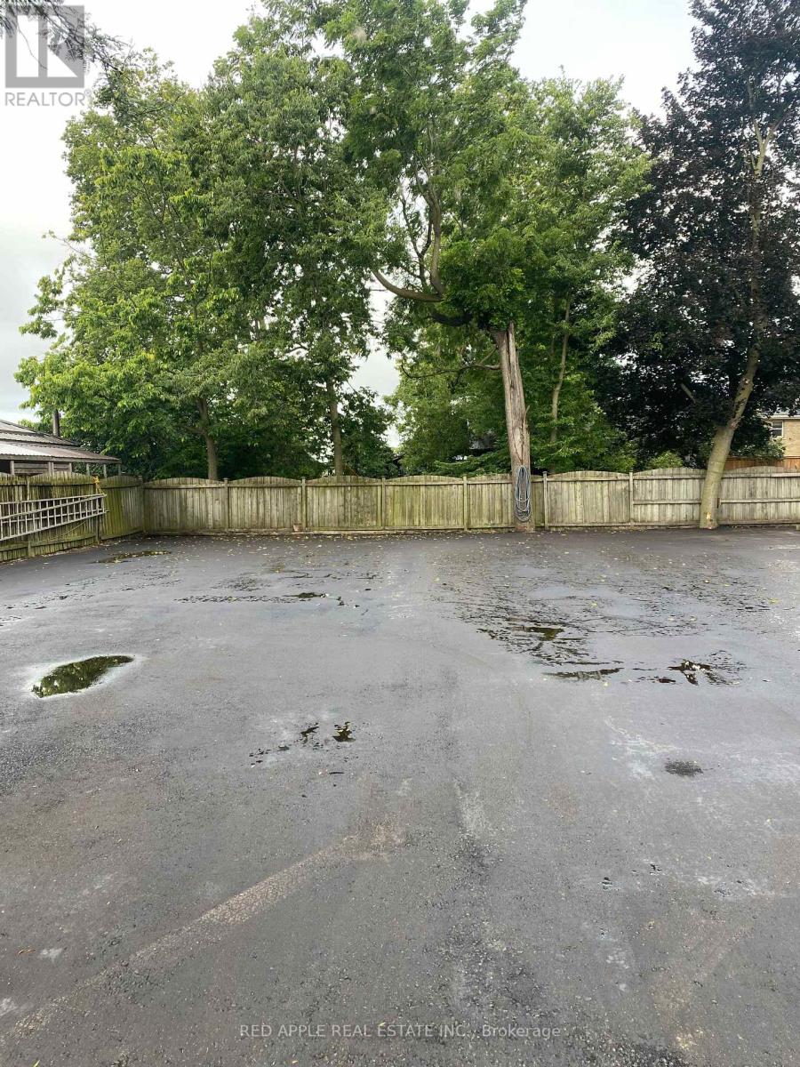 1 - 66 Albert Street W, Blandford-Blenheim, Ontario N0J 1S0 - Photo 8 - X12405551