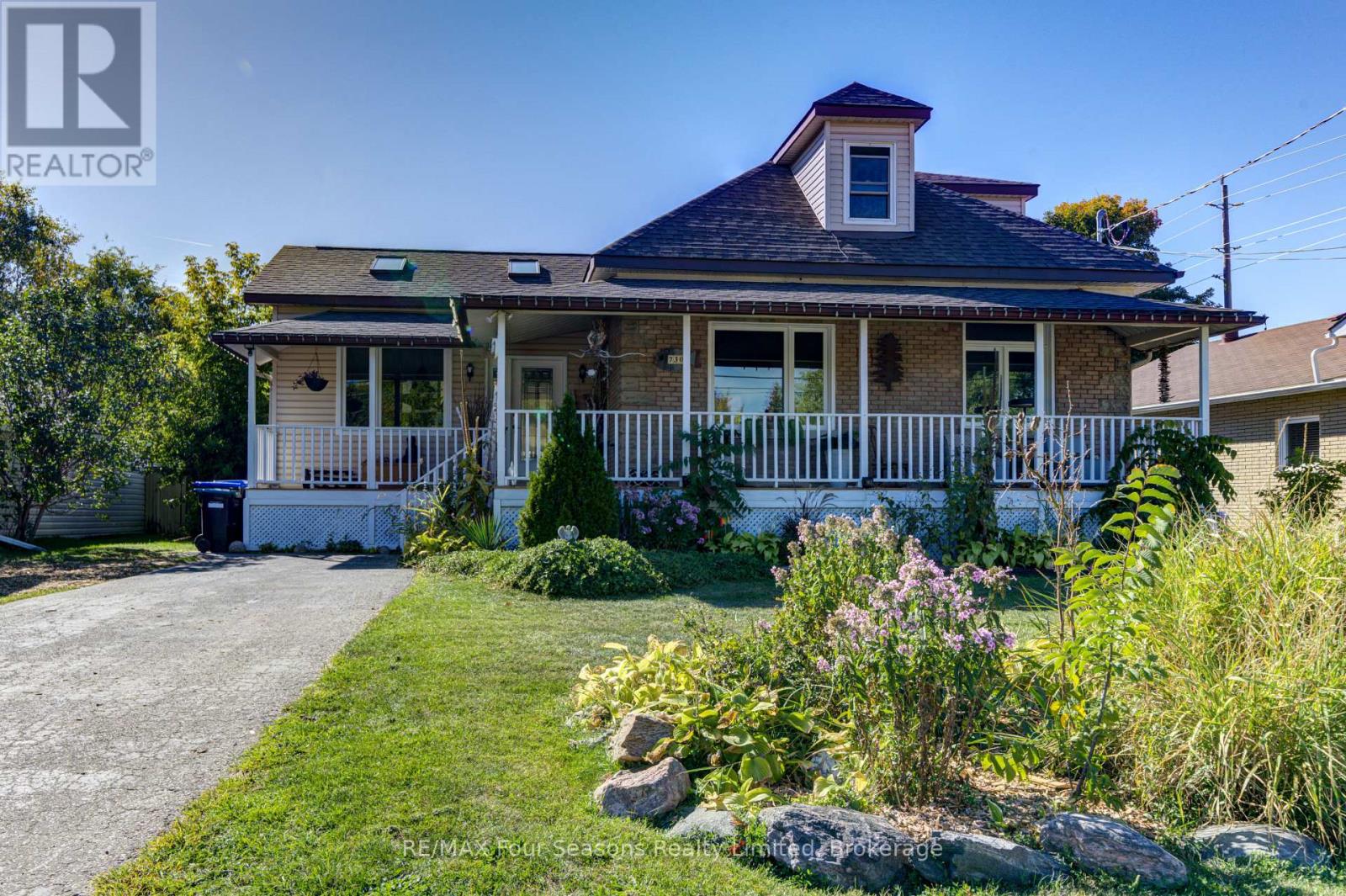 730 Hurontario Street, Collingwood, Ontario  L9Y 0G6 - Photo 3 - S12419876