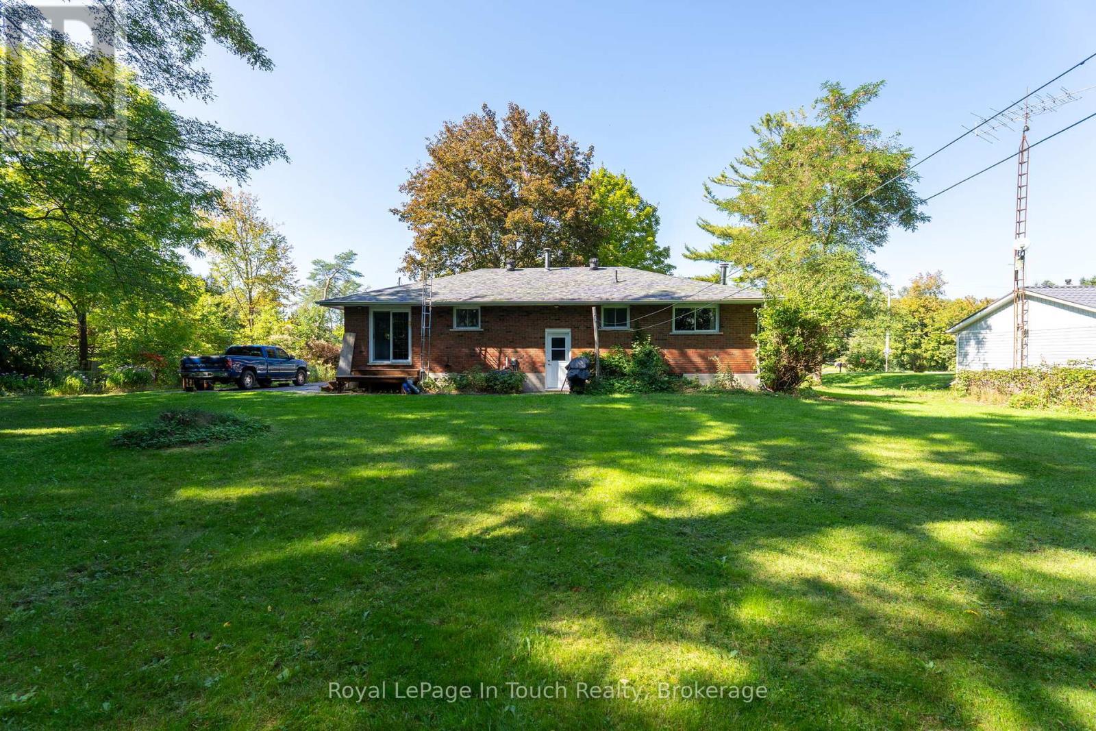 3957 Horseshoe Valley Road W, Springwater (Anten Mills), Ontario  L9X 1E9 - Photo 10 - S12419911