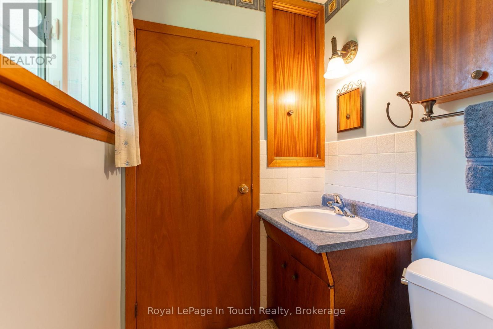 3957 Horseshoe Valley Road W, Springwater (Anten Mills), Ontario  L9X 1E9 - Photo 27 - S12419911