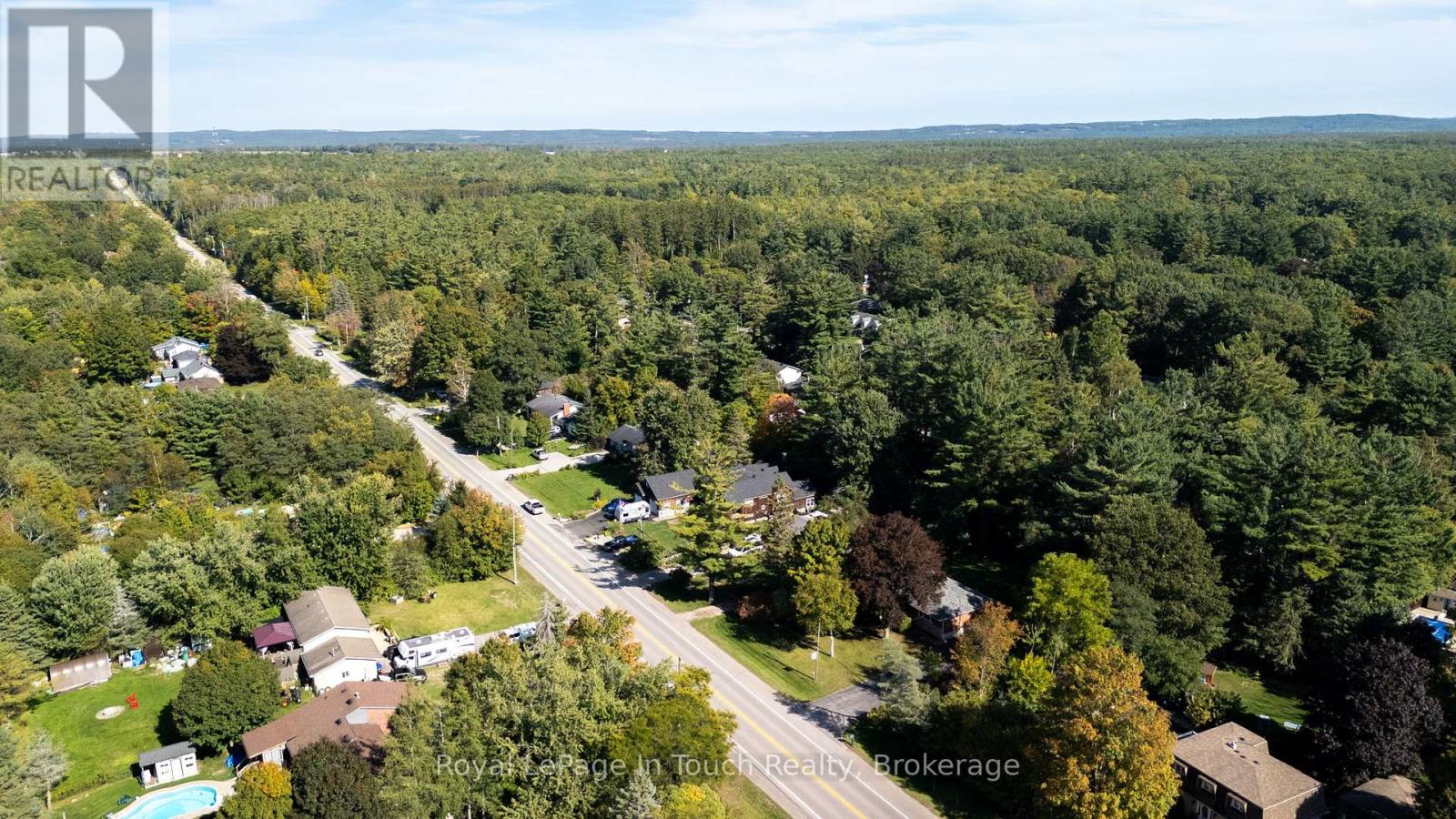 3957 Horseshoe Valley Road W, Springwater (Anten Mills), Ontario  L9X 1E9 - Photo 40 - S12419911