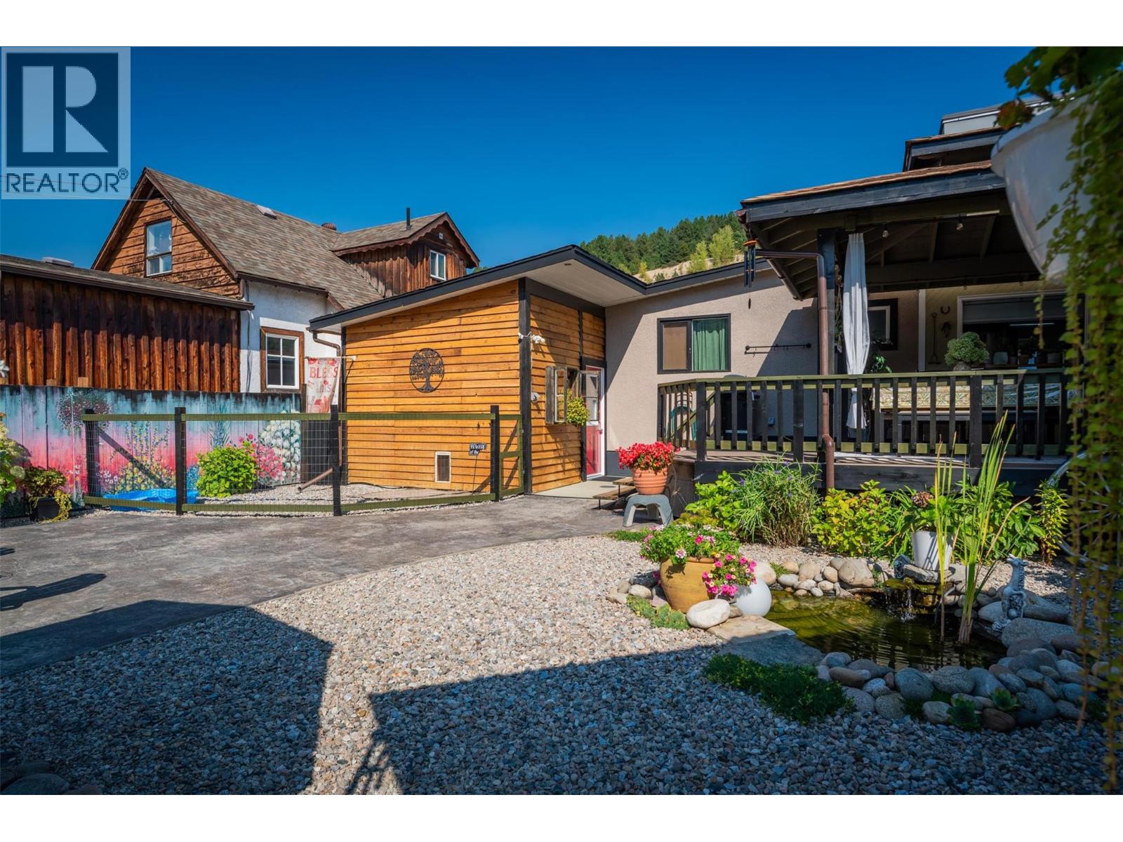 2130 Seventh Avenue, Trail, British Columbia  V1R 3C6 - Photo 64 - 10363727