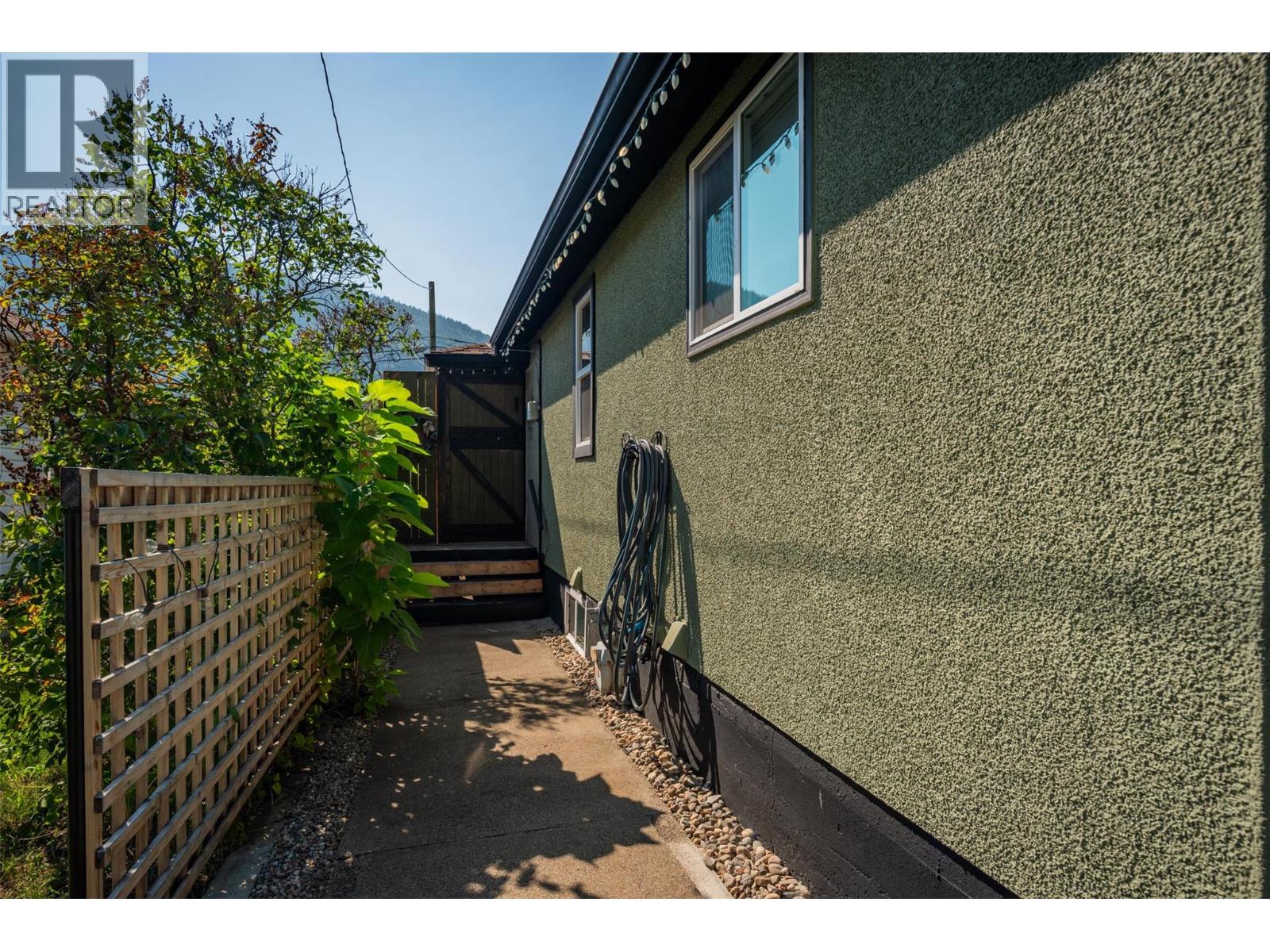 2130 Seventh Avenue, Trail, British Columbia  V1R 3C6 - Photo 68 - 10363727