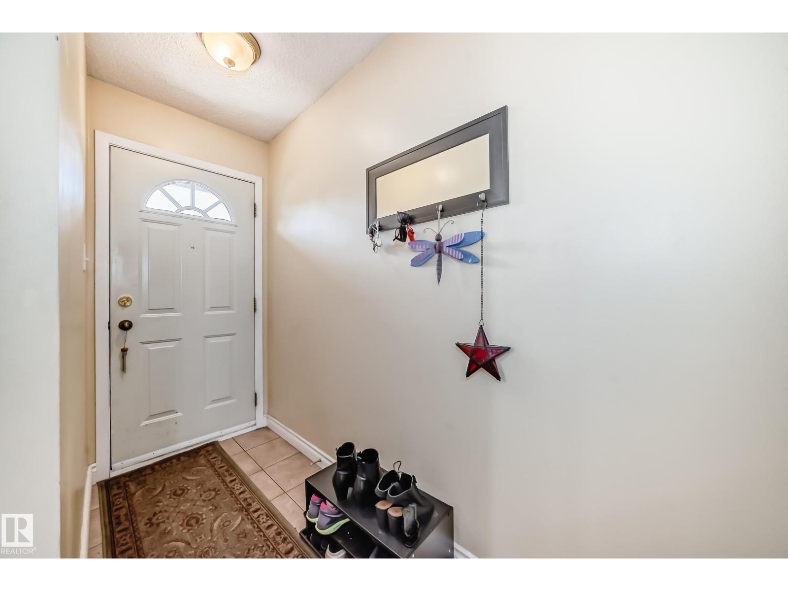 472 Clareview Rd Nw Nw, Edmonton, Alberta  T5A 4G6 - Photo 4 - E4458974
