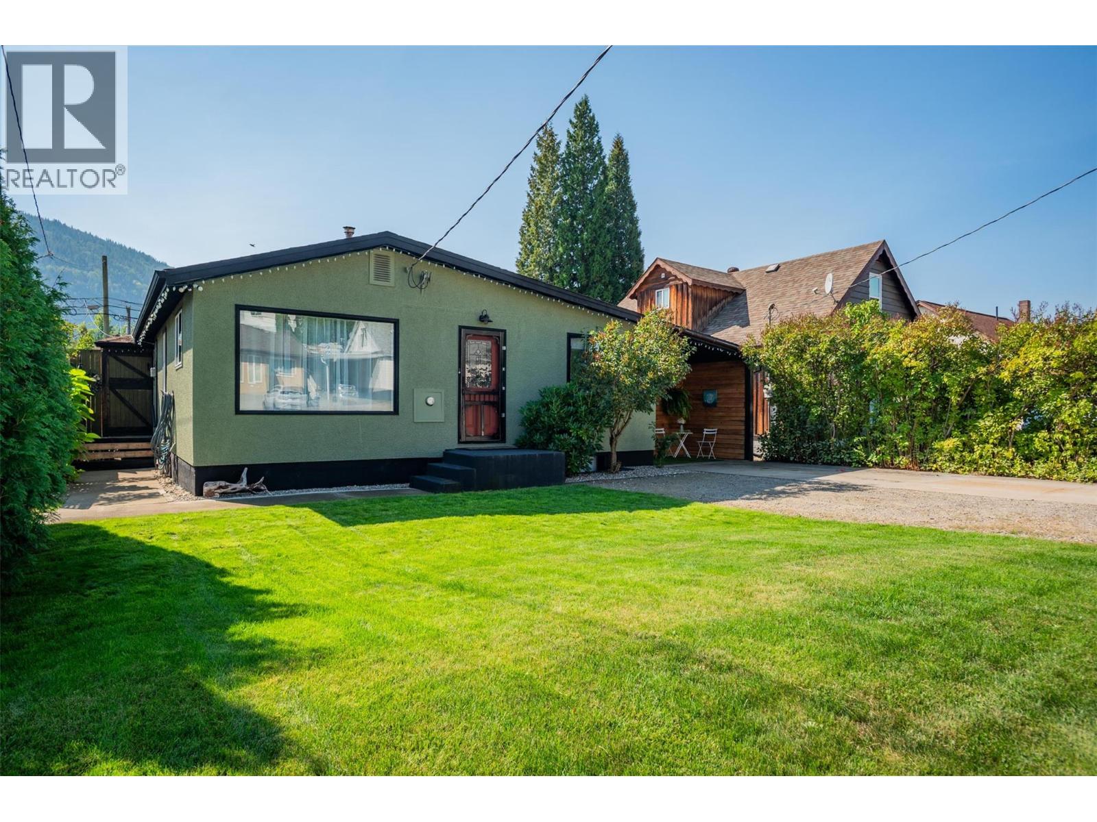 2130 Seventh Avenue, Trail, British Columbia  V1R 3C6 - Photo 71 - 10363727
