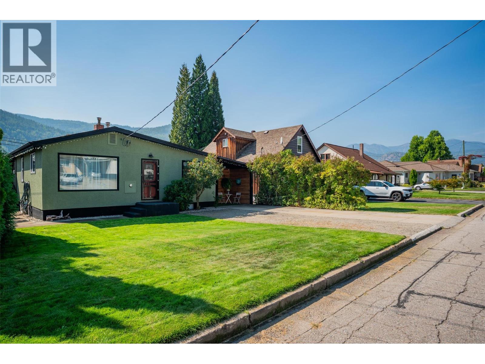 2130 Seventh Avenue, Trail, British Columbia  V1R 3C6 - Photo 70 - 10363727