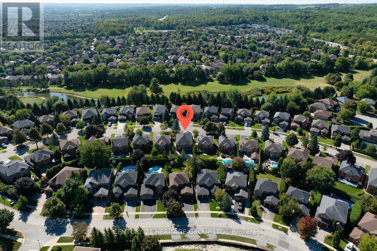 363 Otton Road, Newmarket, Ontario  L3X 1E5 - Photo 4 - N12419844