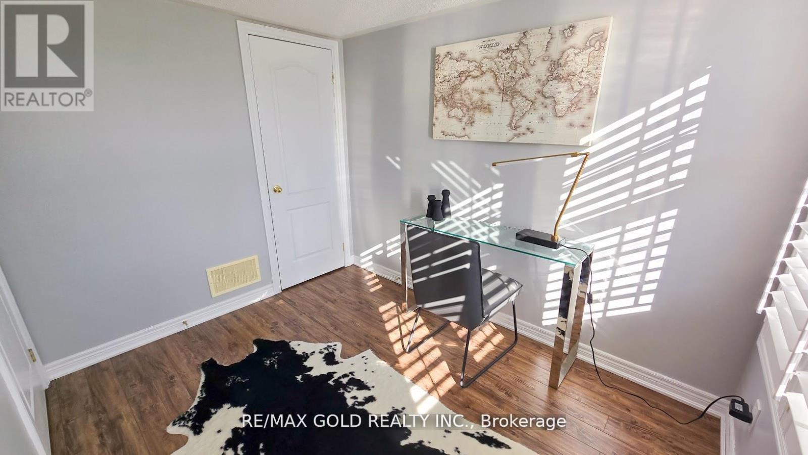 8 Tilden Road, Brampton, Ontario  L6R 0W5 - Photo 14 - W12419808