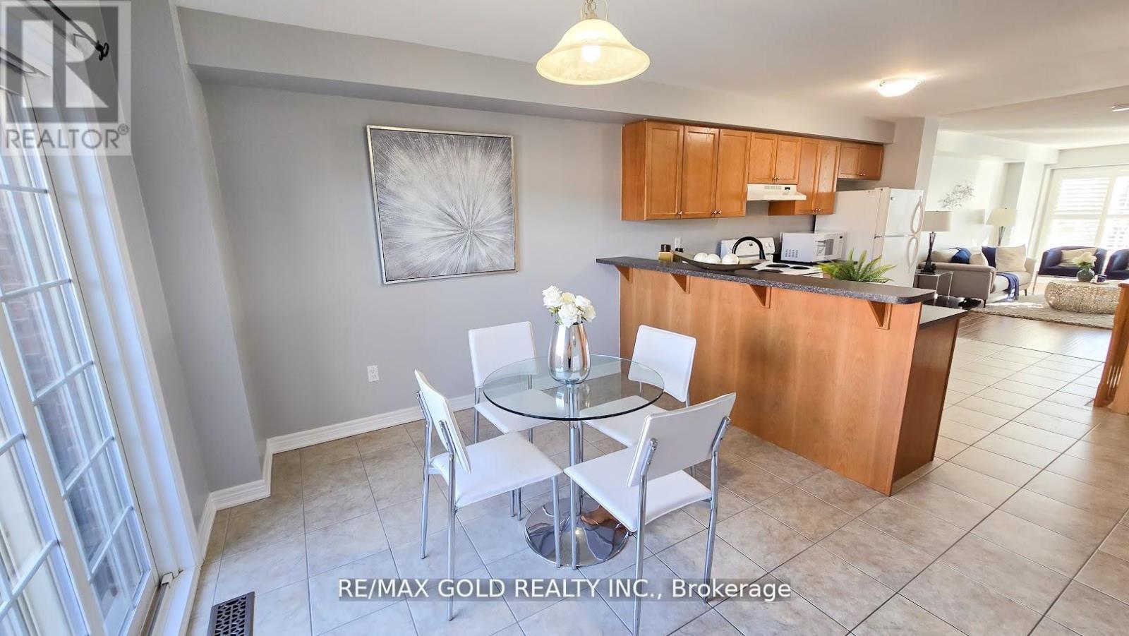 8 Tilden Road, Brampton, Ontario  L6R 0W5 - Photo 8 - W12419808
