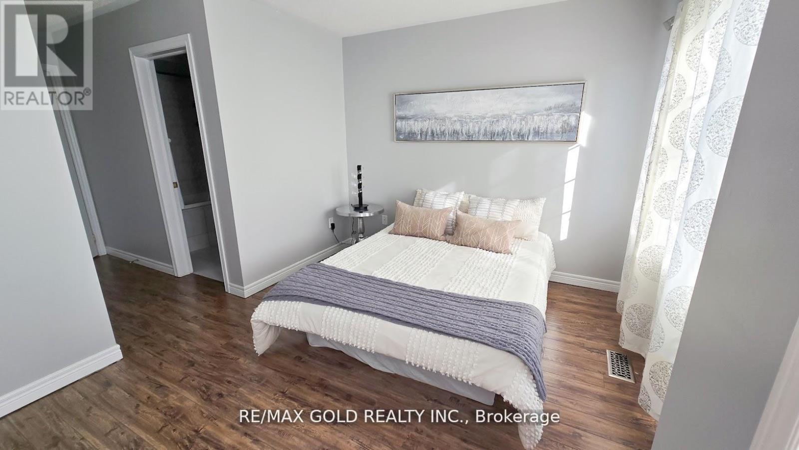 8 Tilden Road, Brampton, Ontario  L6R 0W5 - Photo 9 - W12419808