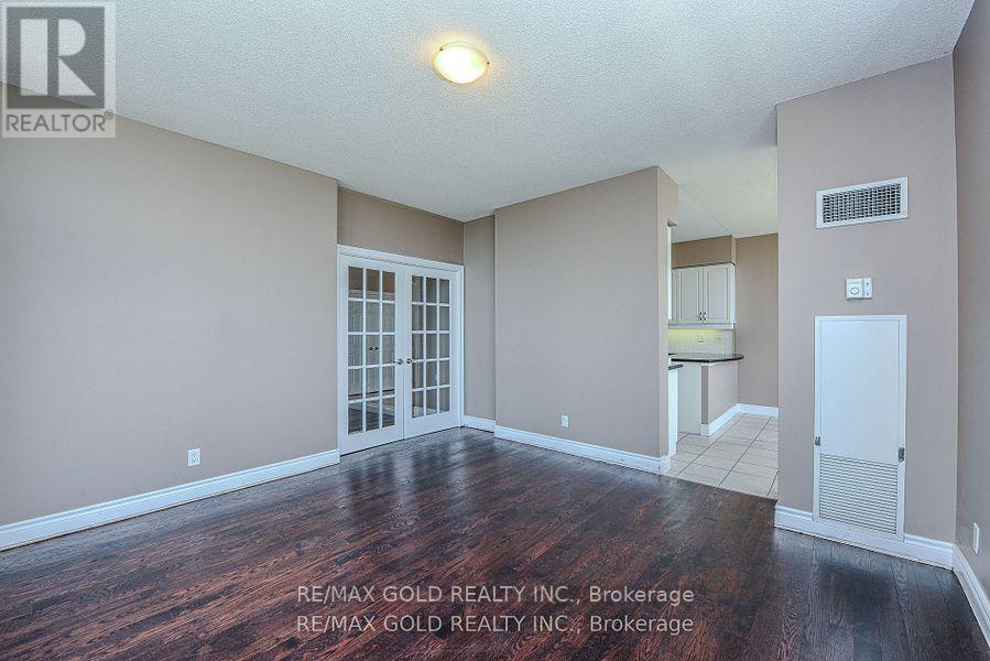 3205 - 35 Kingsbridge Garden, Mississauga, Ontario  L5R 3Z5 - Photo 48 - W12419825