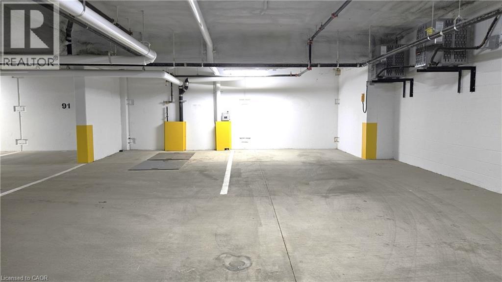 Photo 15 of 19 for 1975 Fountain Grass Drive Unit# 202