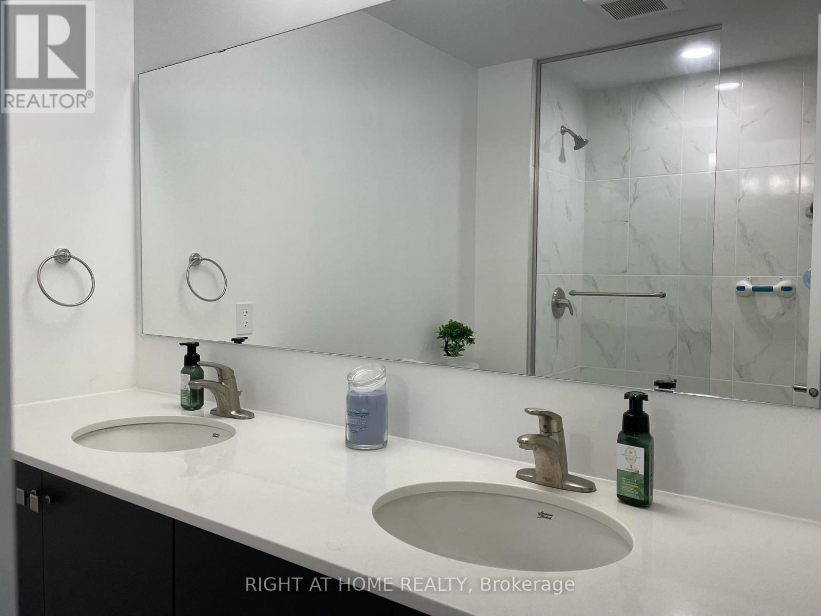 304 - 19b West Street N, Kawartha Lakes, Ontario  K0M 1N0 - Photo 10 - X12419812