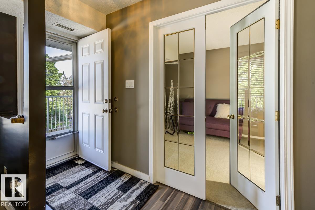 2346 151 Av Nw, Edmonton, Alberta  T5Y 2L1 - Photo 2 - E4458976