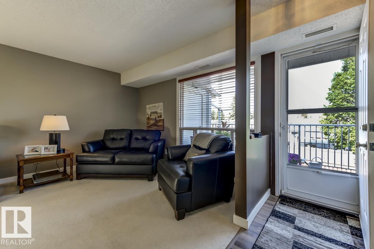 2346 151 Av Nw, Edmonton, Alberta  T5Y 2L1 - Photo 3 - E4458976