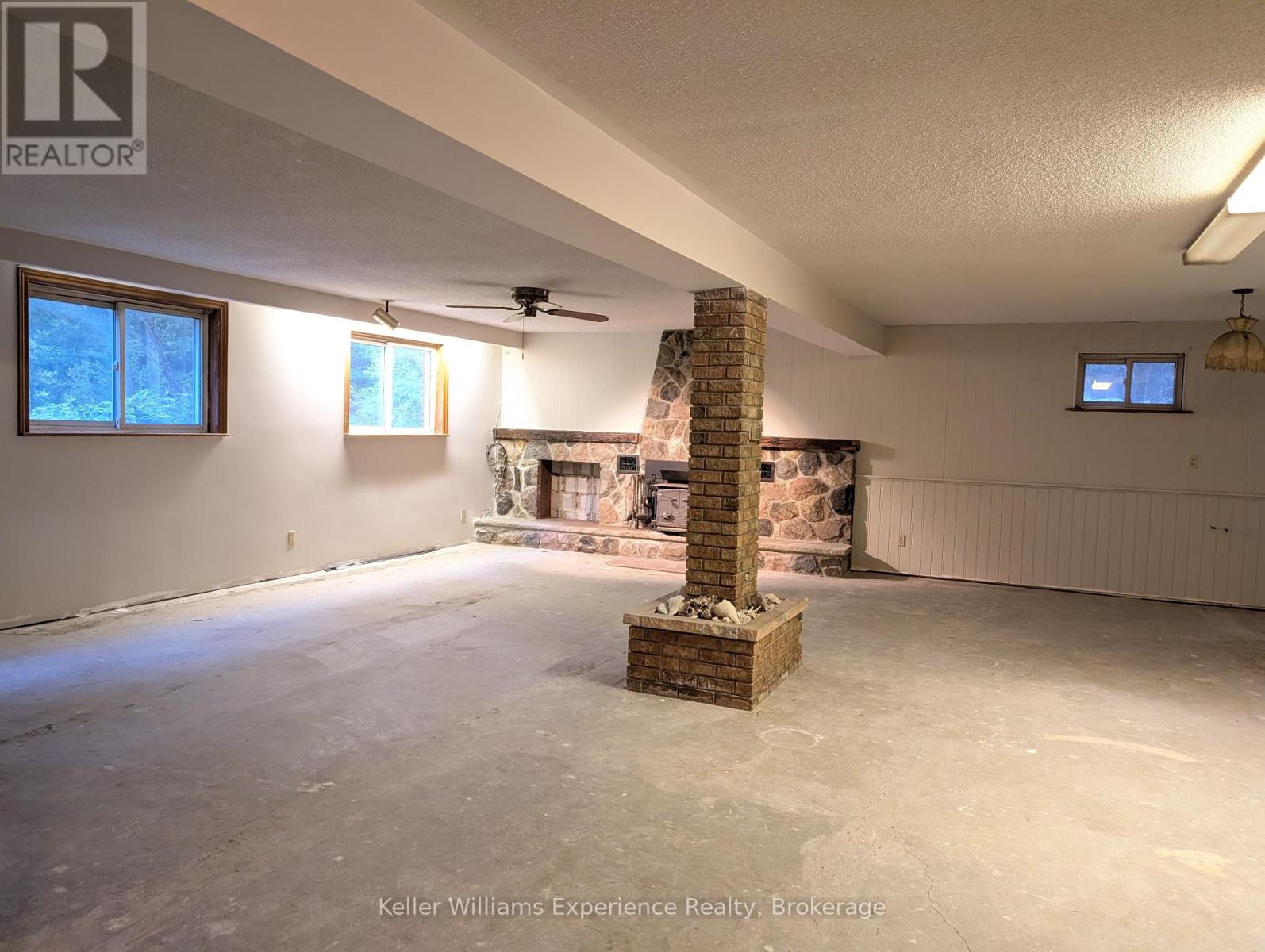 386 Beaumont Drive, Bracebridge, Ontario  P1L 1X2 - Photo 18 - X12359295