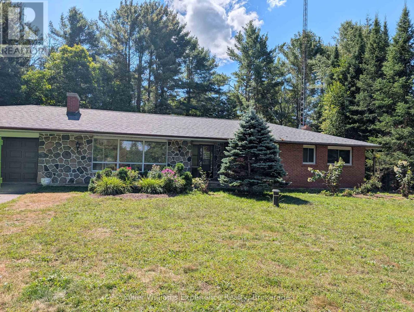 386 Beaumont Drive, Bracebridge, Ontario  P1L 1X2 - Photo 3 - X12359295