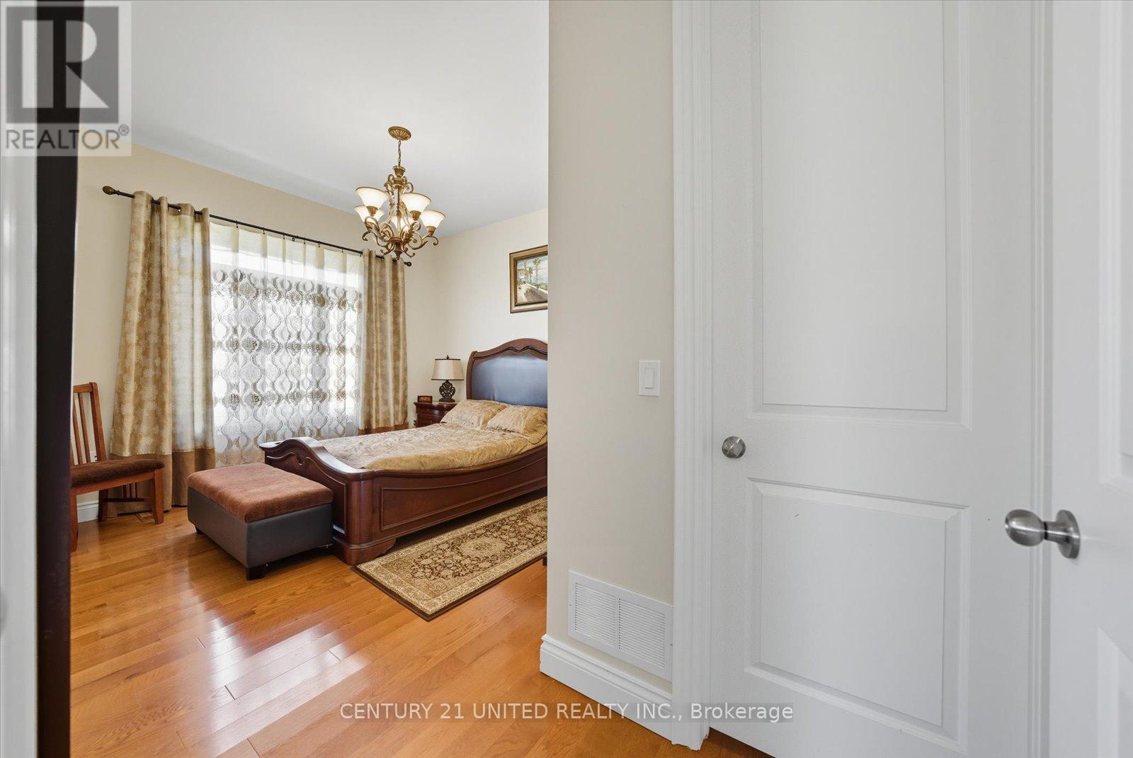 16 Lockside Drive, Peterborough, Ontario  K9J 8T1 - Photo 20 - X12420039