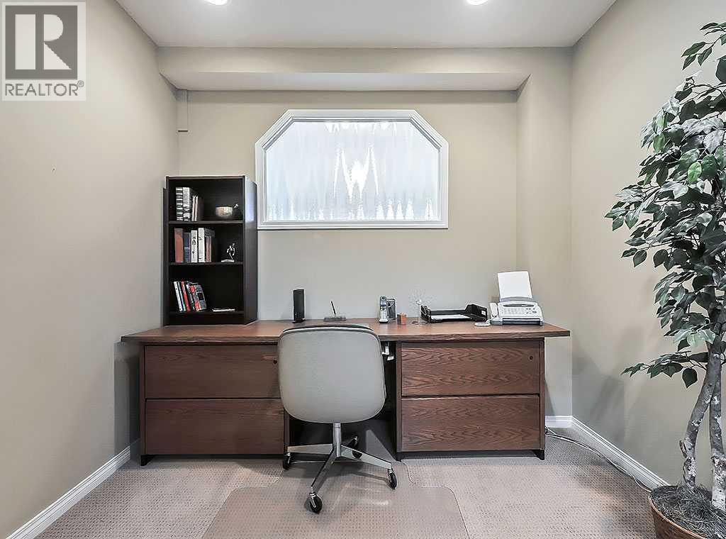 427 Rocky Vista Gardens Nw, Calgary, Alberta  T3G 5V1 - Photo 34 - A2253685