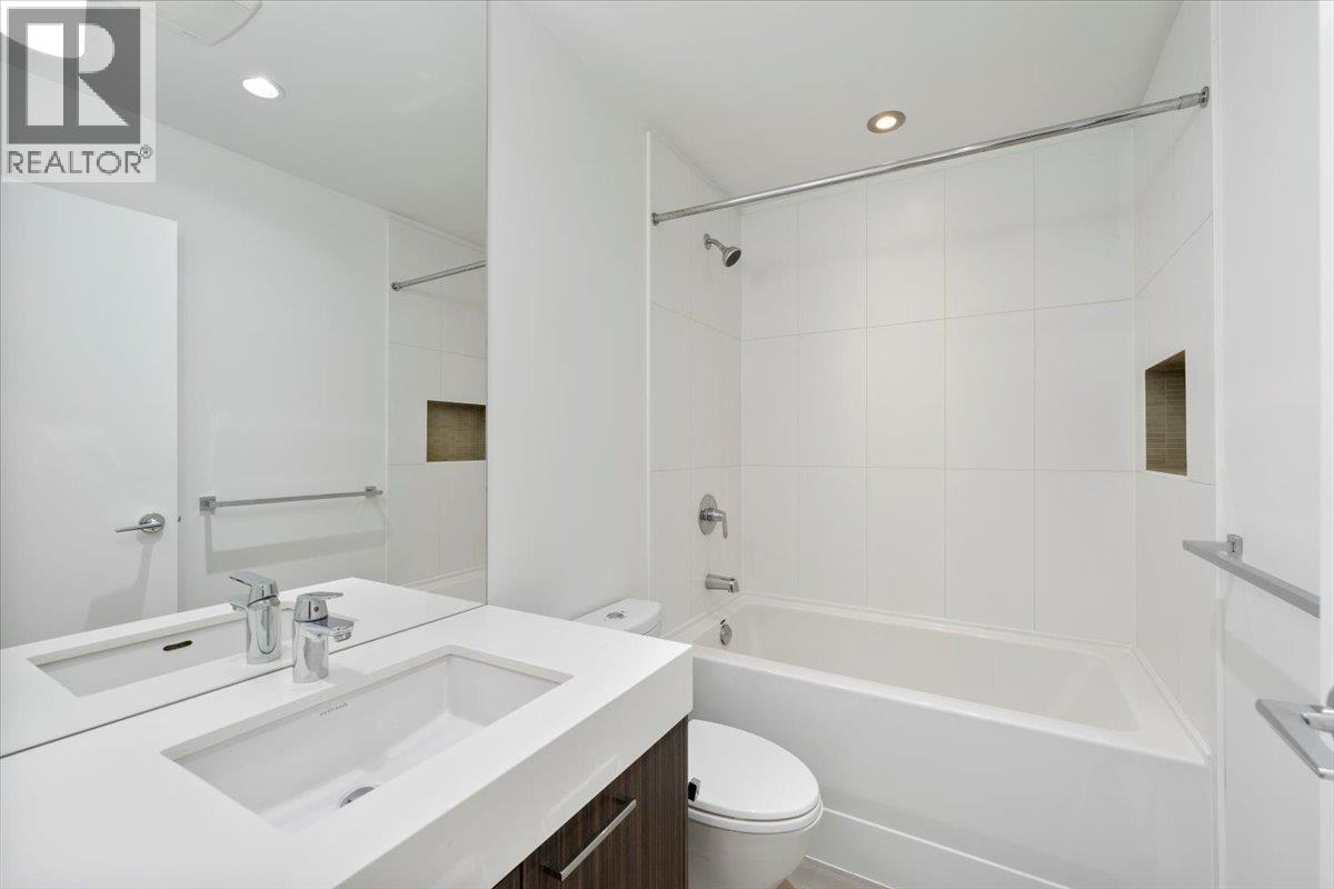 215 545 Foster Avenue, Coquitlam, British Columbia  V3J 0B3 - Photo 15 - R3050719