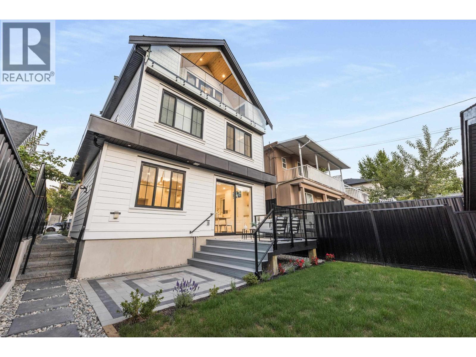 2 4855 Dumfries Street, Vancouver, British Columbia  V5N 3T8 - Photo 4 - R3050730