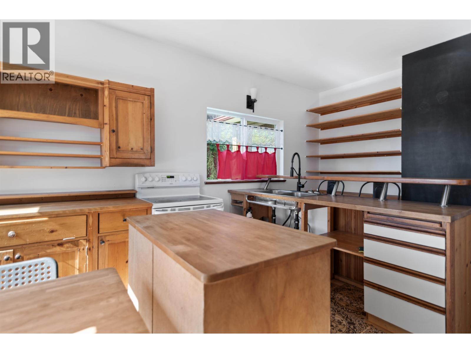 163 Pike Road, Langdale, British Columbia  V0N 1V6 - Photo 12 - R3050771